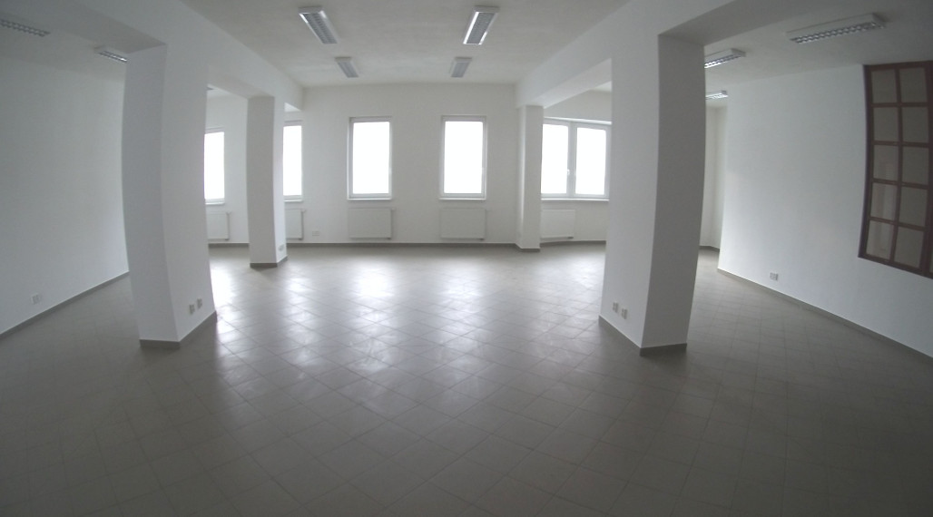 Na prenájom priestor 112 m2, centrum, Nitra