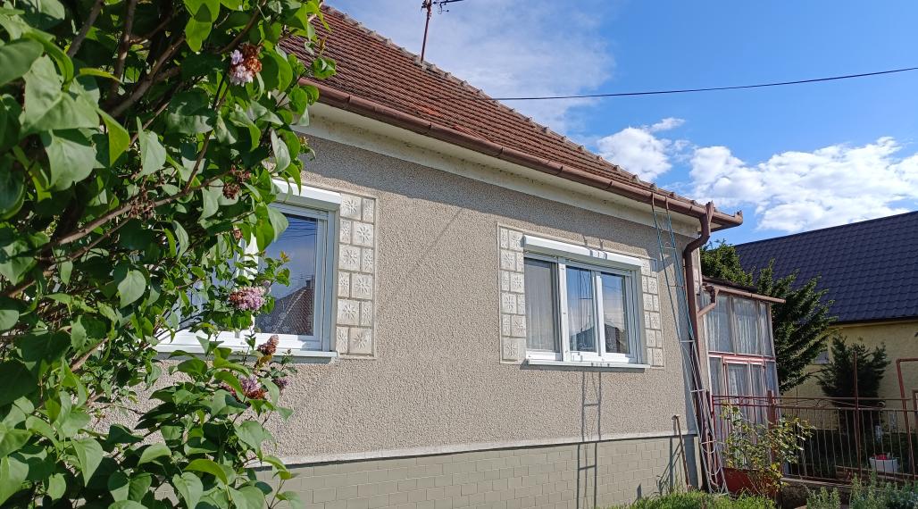 3 izbový rodinný dom - Komjatice - Nové Zámky