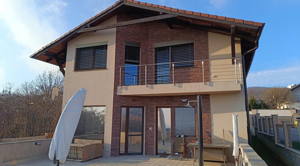 7 izbový dom s moderným vybavením - Štitáre - Nitra