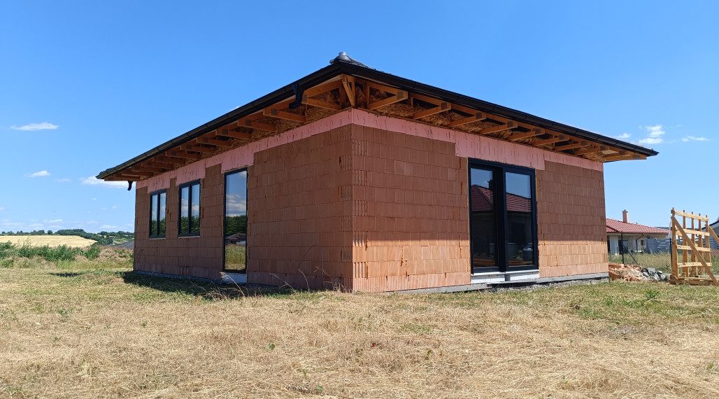 Moderný bungalov - Malý Lapáš - Nitra