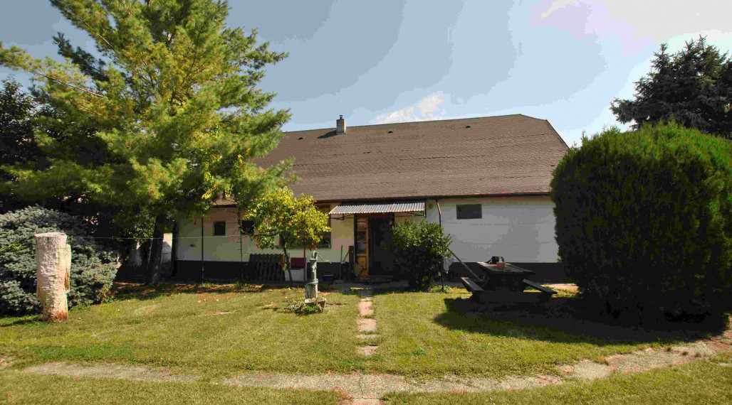 Koval & partners ponúka exkluzívne na predaj rodinný dom v obci Palárikovo