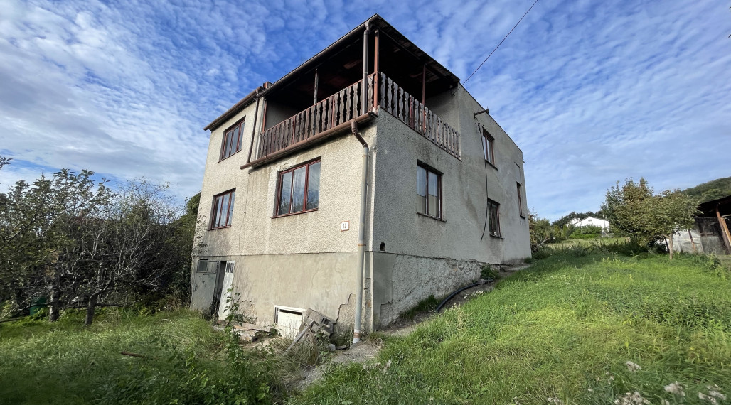 6 izbový Rodinný dom v Nitre - Zobor, pozemok 344 m2