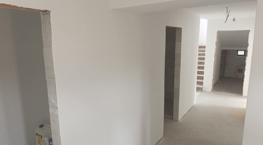 4-izbový poschodový rodinný dom na veľkorysom pozemku - Čeľadice