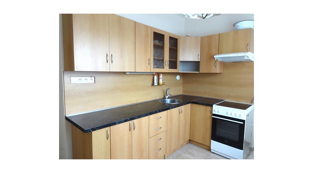 Na predaj 3 izbový byt s logiou - Levice