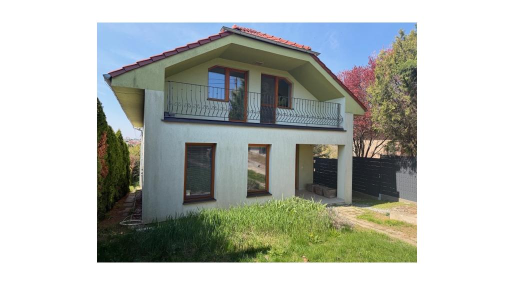 Ponúkame exkluzívne na predaj rodinný dom v obci Lehota