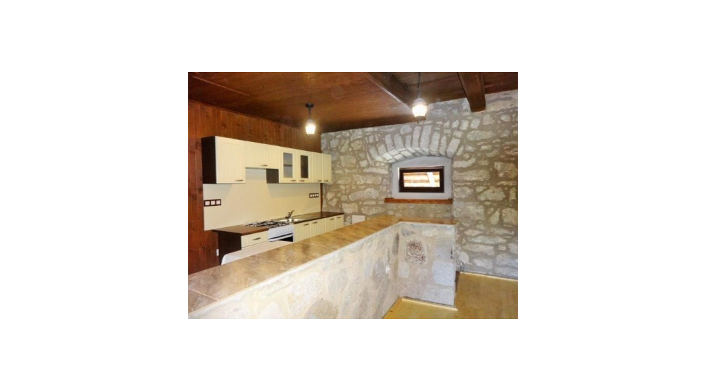 Na prenájom bytový priestor v RD, 72m2 - Brhlovce, okr. Levice