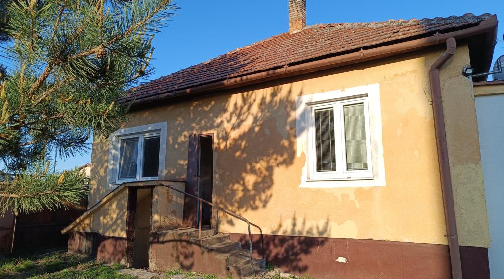 3-izbový rodinný dom - Šurany