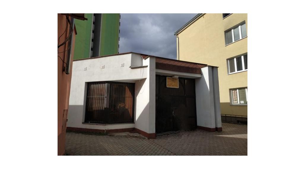 Na predaj / na prenájom: Obchodný objekt v centre Šali