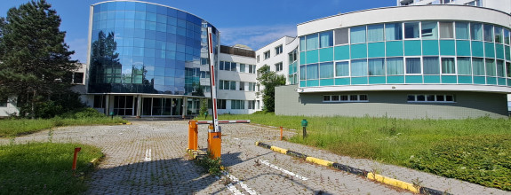 Koval & partners ponúka  na predaj  administratívnu budovu v Nitre