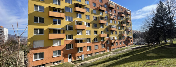 Na predaj 3 izbový byt s balkónom v Nitre na Klokočine