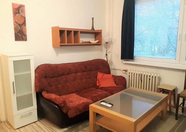 Rezervované! Prenájom pekný, zariadený 1.izb. byt - Levice, ul. Na Lúkach