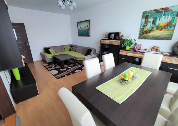 Rezervovaný.... Exkluzívne veľký, prerobený 3-izbový byt s lodžiou, Bazovského, Nitra