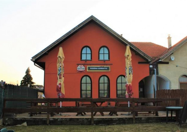 4-izbový byt a reštaurácia - Rišňovce - Nitra