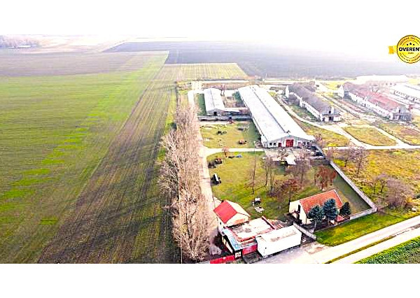 Na predaj pozemok určený na priemyselno - potravinársku výrobu