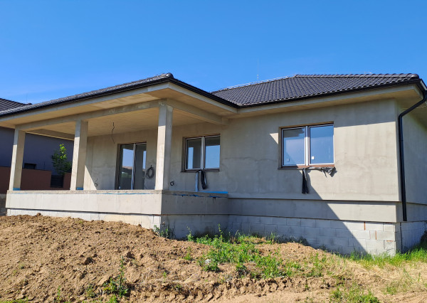 4-izbová novostavba, pozemok 722 alebo 731 m2, Kynek, Nitra