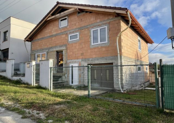 Rodinný dom v Nitrianskych Hrnčiarovciach