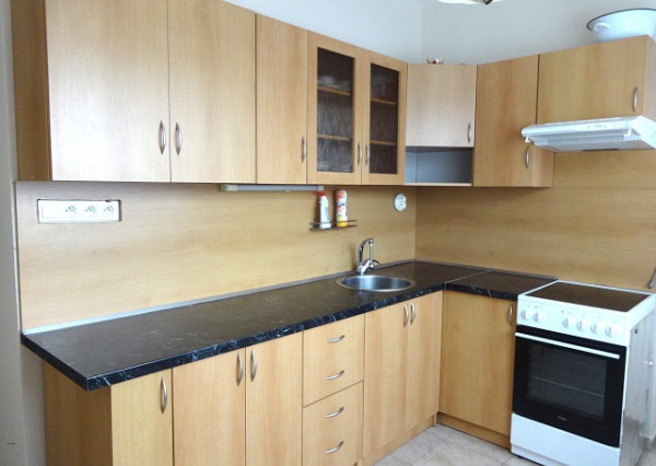 Na predaj 3 izbový byt s logiou - Levice