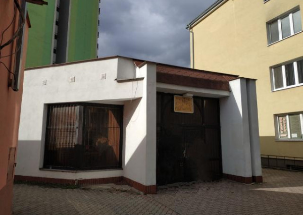 Na predaj / na prenájom: Obchodný objekt v centre Šali
