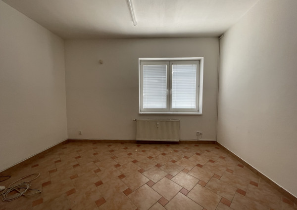 Prenájom kancelárie 17 m2 v Dolných Krškanoch pri Nitre